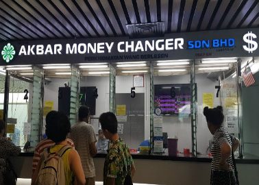akbar money changer