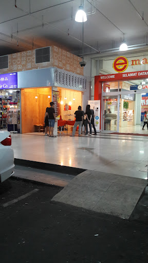 Emart Batu Kawa 24 Hours