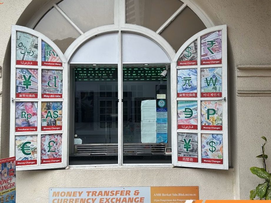 pengurup wang berlesen